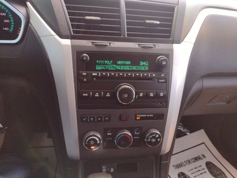 Used 2012 Chevrolet Traverse LT image 13
