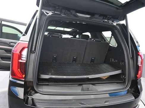 Used 2025 GMC Yukon AT4 Ultimate AWD/4WD image 8