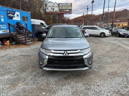 Used 2017 Mitsubishi Outlander SE image 6