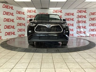 Used 2023 Toyota Highlander Limited