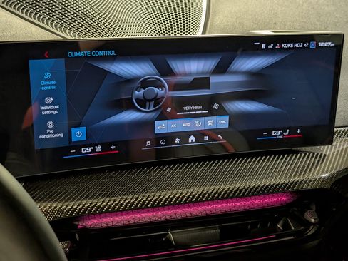 Used 2025 BMW M2 w/ Lighting Package RWD image 30