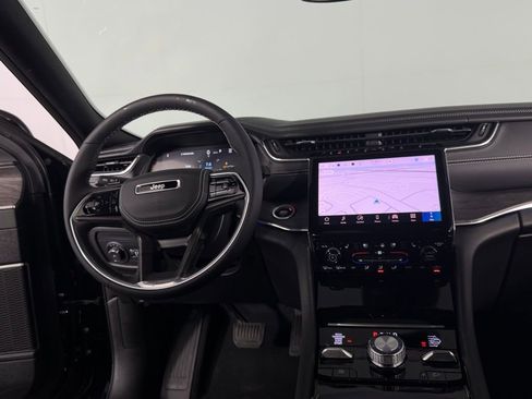 Used 2025 Jeep Grand Cherokee L Overland w/ Trailer Tow Package image 15