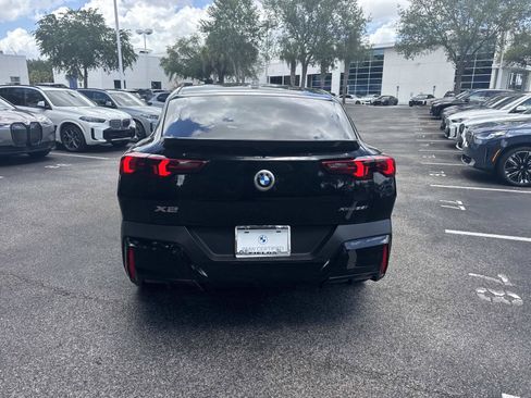 Used 2025 BMW X2 xDrive28i w/ Convenience Package AWD/4WD image 4