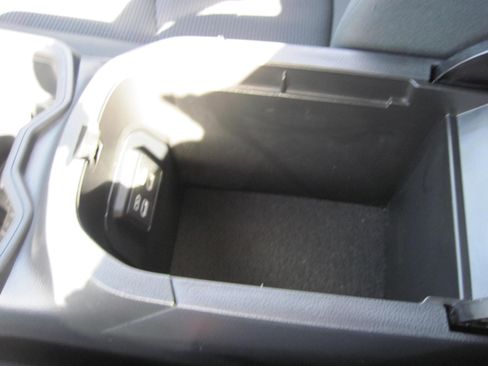 Used 2024 Toyota RAV4 LE AWD/4WD image 20