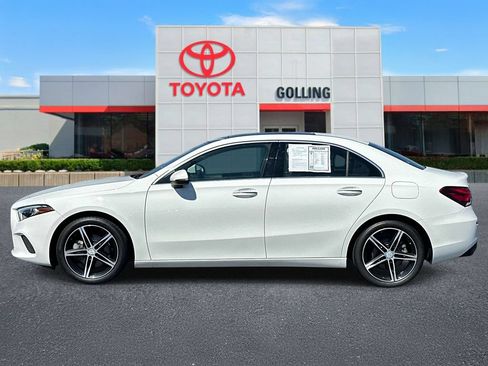 Used 2022 Mercedes-Benz A 220 4MATIC image 2
