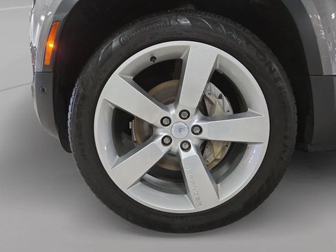 Used 2024 Land Rover Defender 130 S AWD/4WD image 8