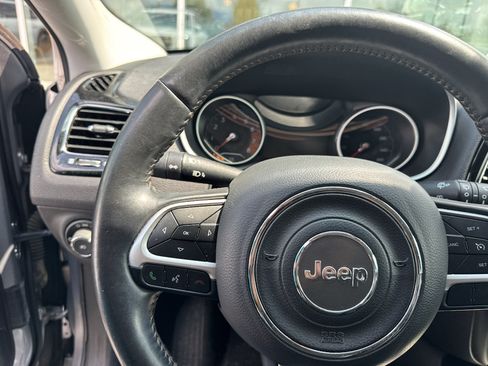 Used 2018 Jeep Compass Limited w/ Navigation Group FWD image 11