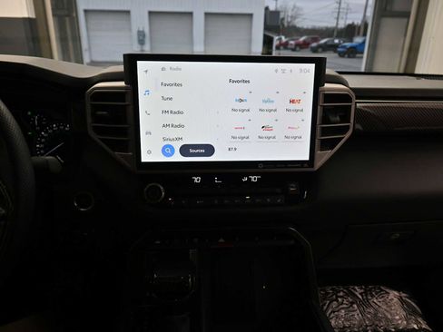 Used 2023 Toyota Tundra Limited image 14