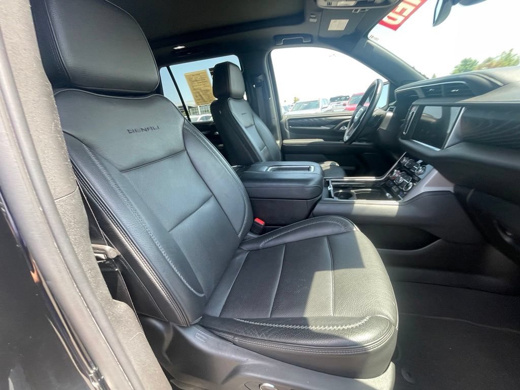 Used 2023 GMC Yukon Denali AWD/4WD image 31