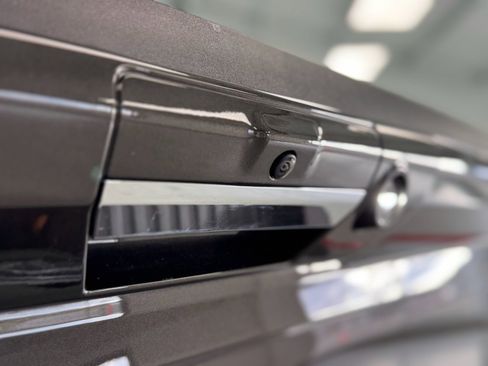 Used 2024 Ford F350 Lariat w/ Chrome Package image 45