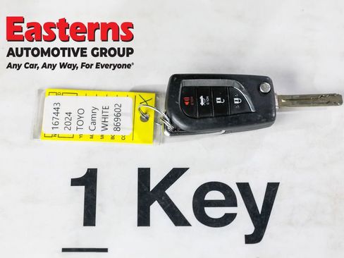 Used 2024 Toyota Camry SE image 36