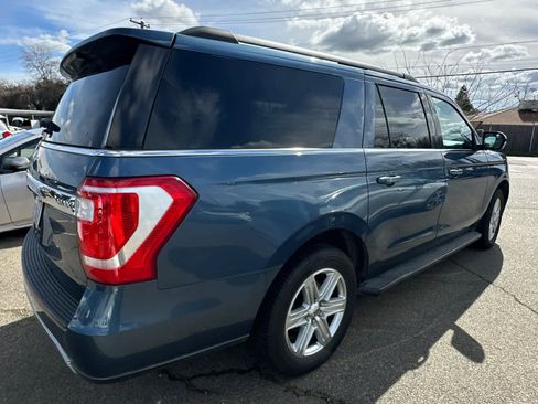 Used 2018 Ford Expedition Max XLT image 2