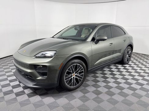 Used 2026 Porsche Macan Electric RWD image 1