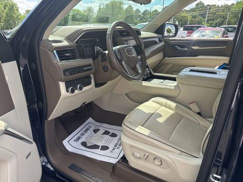 Certified 2021 GMC Yukon Denali w/ Denali Premium Package AWD/4WD image 9