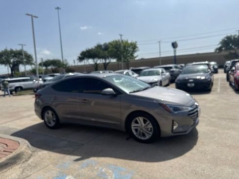 Used 2020 Hyundai Elantra Value Edition w/ Cargo Package (C1) FWD image 12