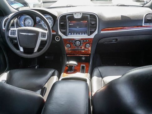 Used 2013 Chrysler 300 AWD w/ Driver Convenience Group image 15