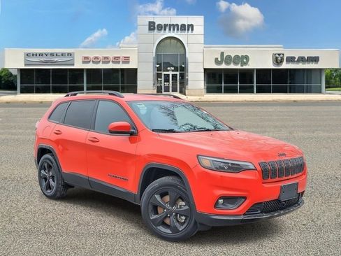 Used 2021 Jeep Cherokee Latitude Plus AWD/4WD image 1