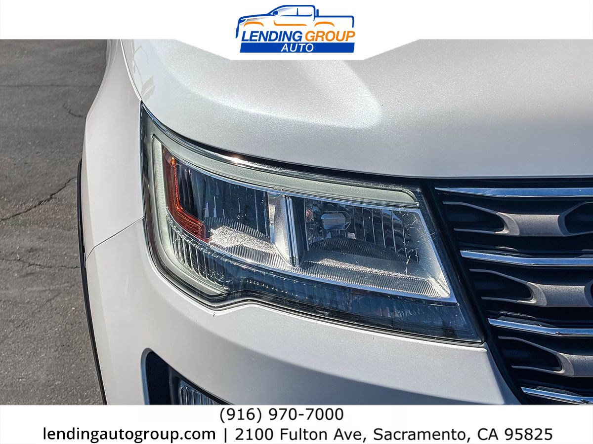 Used 2017 Ford Explorer XLT w/ Equipment Group 202A FWD image 7