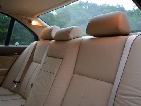 Used 1999 BMW 540i Sedan RWD image 15
