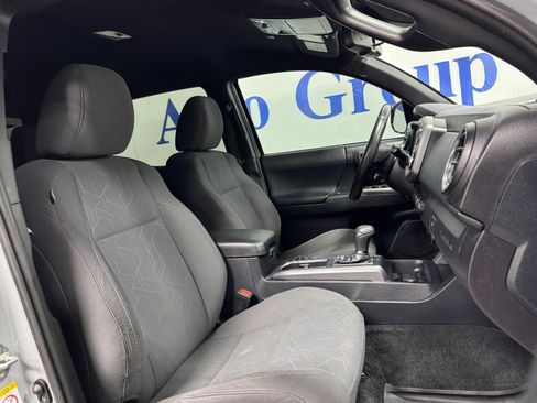 Used 2019 Toyota Tacoma TRD Sport w/ Technology Package AWD/4WD image 14