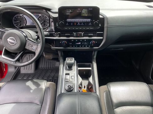 Used 2022 Nissan Pathfinder SL AWD/4WD image 12