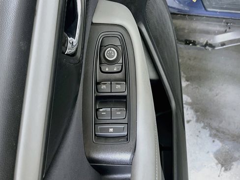 Used 2024 Subaru Outback Premium AWD/4WD image 18