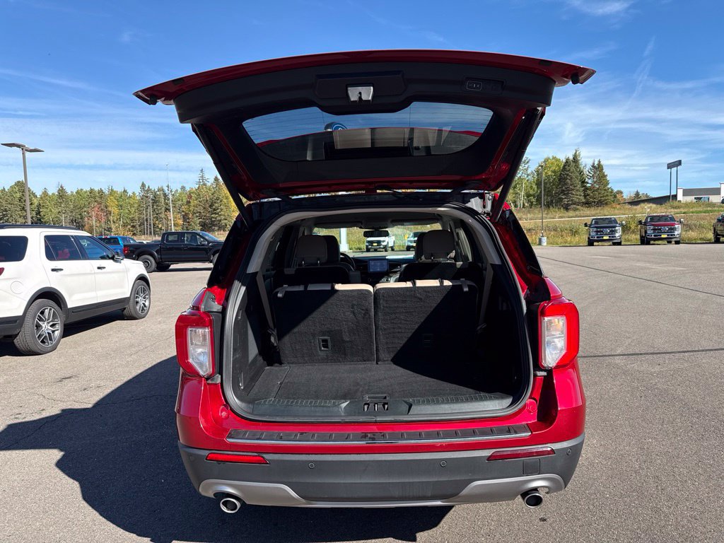 Used 2020 Ford Explorer Limited AWD/4WD image 3