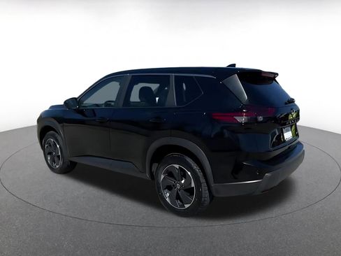 Used 2025 Nissan Rogue SV image 10