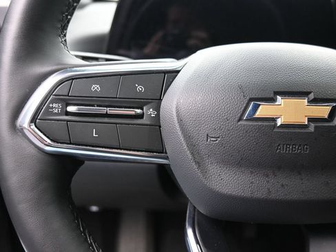 Used 2025 Chevrolet Equinox LT FWD image 19