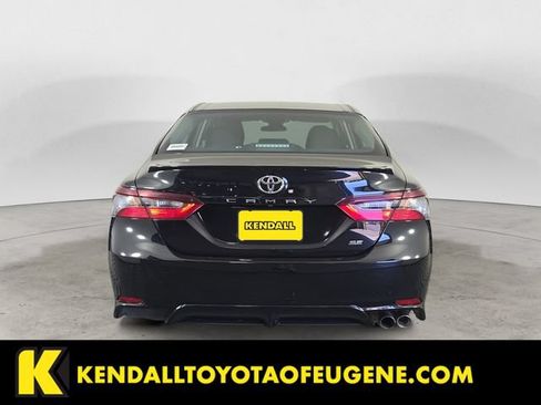 Used 2024 Toyota Camry SE FWD image 6