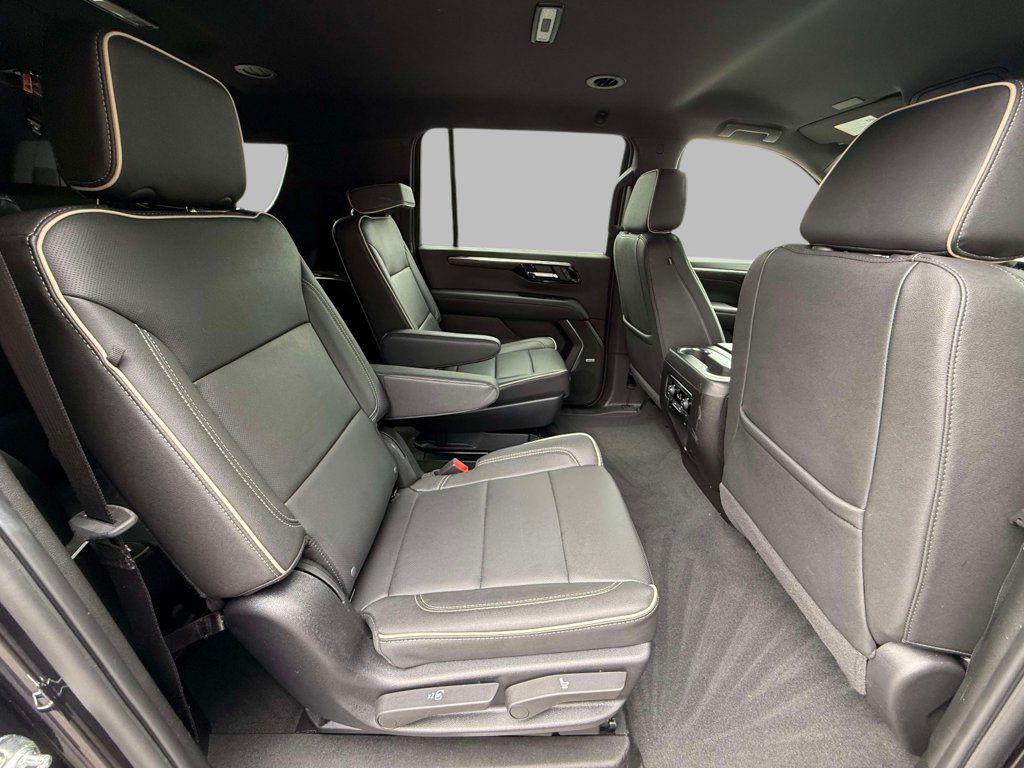 Used 2026 Chevrolet Suburban Premier AWD/4WD image 16