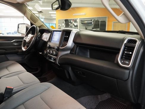 Used 2019 RAM 1500 Big Horn image 32