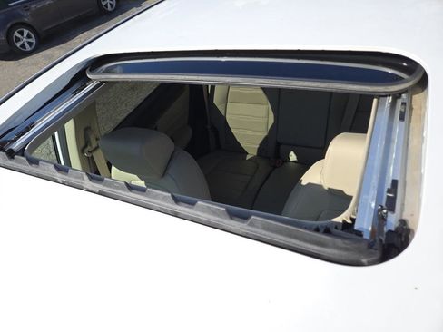 Used 2022 Honda CR-V EX-L image 3