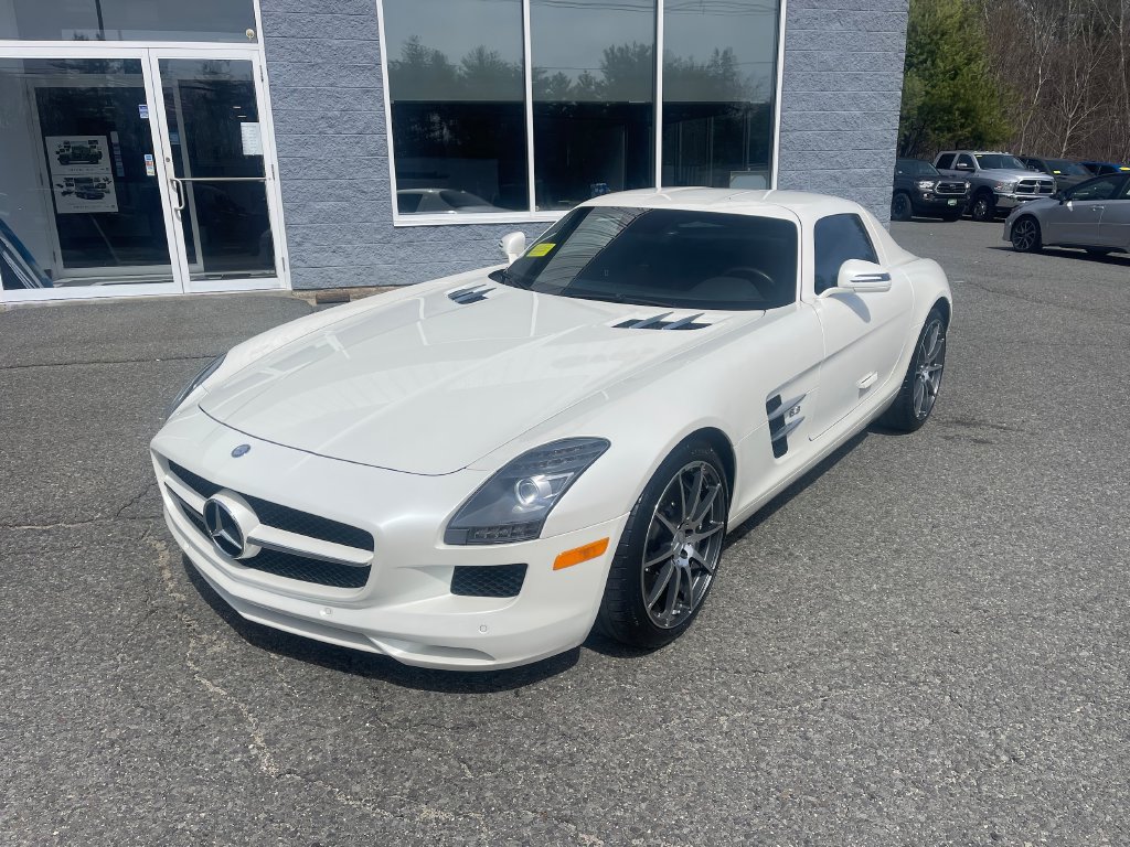 Used 2012 Mercedes-Benz SLS AMG Coupe image 2