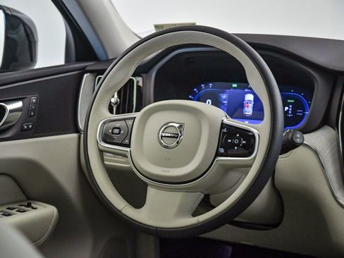 Used 2025 Volvo XC60 T8 Plus w/ Protection Package Premier image 12