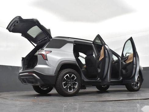 Used 2025 Chevrolet Equinox ACTIV image 33