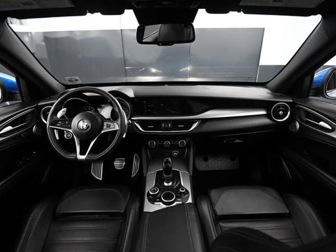 Used 2018 Alfa Romeo Stelvio Ti Sport image 17