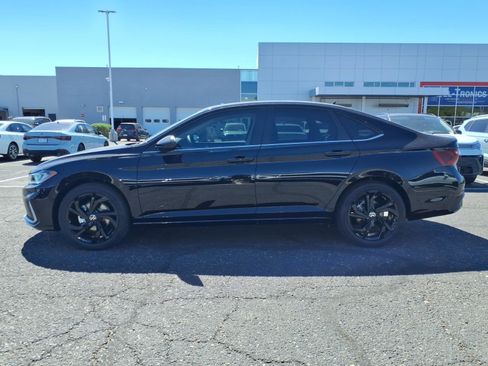 New 2026 Volkswagen Jetta SE image 3