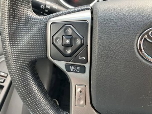 Used 2014 Toyota Tacoma 4x4 Double Cab w/ SR5 Package image 16