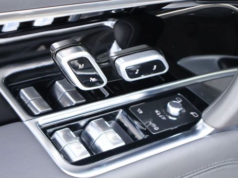Certified 2023 Land Rover Range Rover SE AWD/4WD image 13