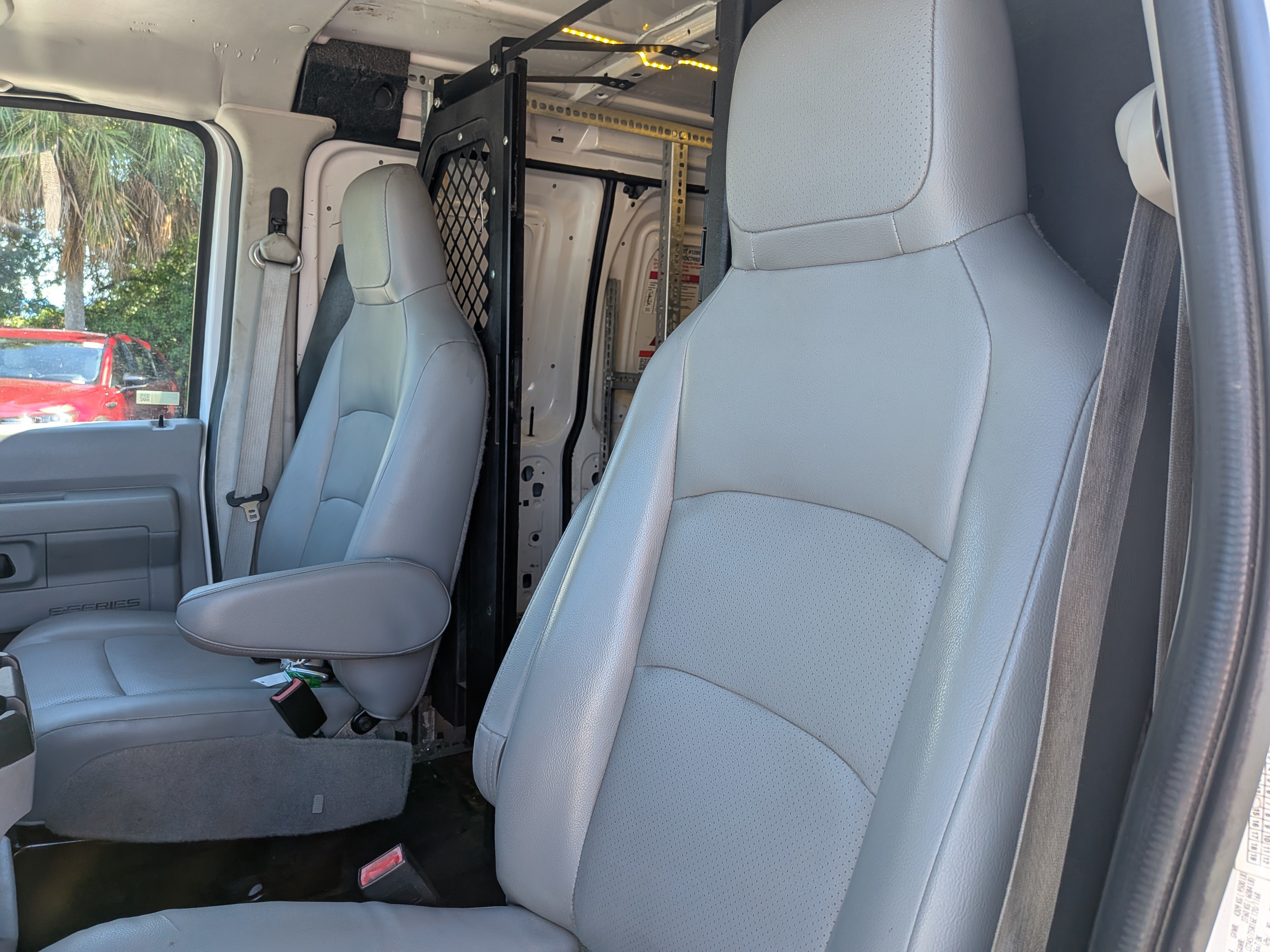 Used 2014 Ford E-350 and Econoline 350 Super Duty RWD image 17