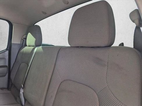 Used 2018 Nissan Frontier S AWD/4WD image 18