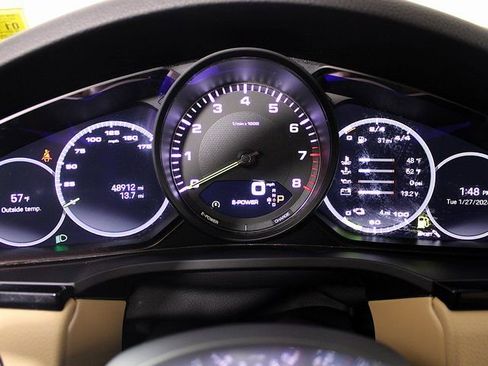 Certified 2023 Porsche Cayenne image 2