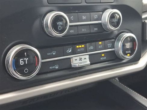 Used 2022 Ford Expedition Max XLT w/ Livery Package image 25