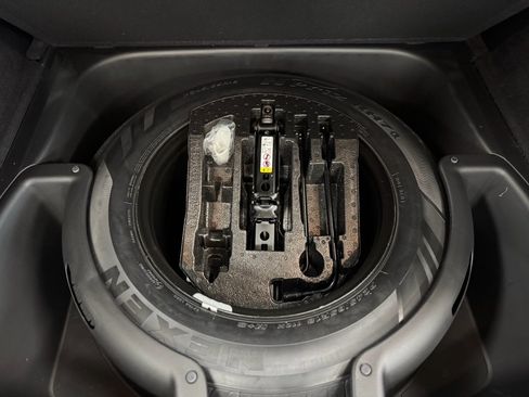 Used 2020 Jeep Grand Cherokee Altitude image 42