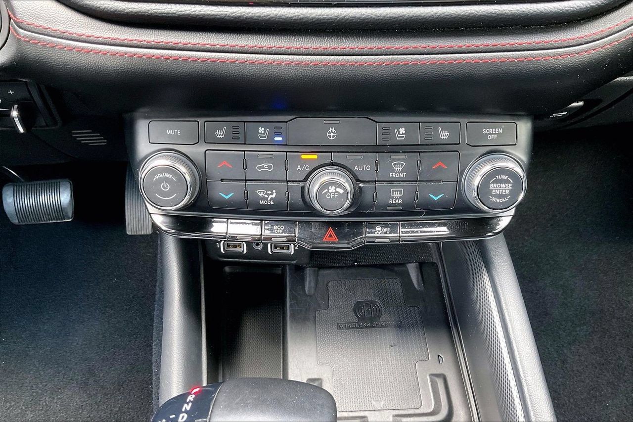 Used 2023 Dodge Durango R/T AWD/4WD image 19
