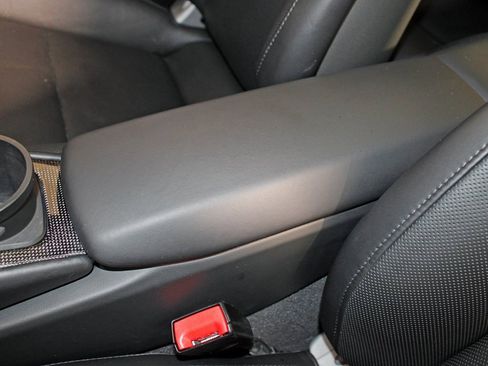 Used 2016 Porsche 911 Turbo image 31