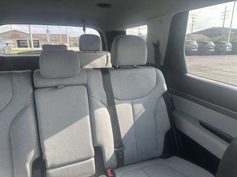 Used 2023 Hyundai Palisade SE w/ Cargo Package AWD/4WD image 14