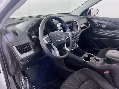 Used 2024 GMC Terrain SLE w/ Driver Convenience Package AWD/4WD image 9