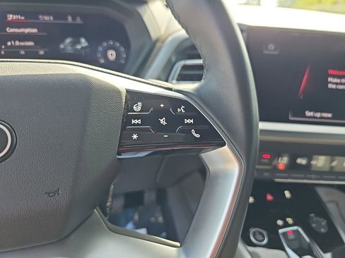 Used 2023 Audi Q4 e-tron Premium Plus w/ Premium Plus image 22